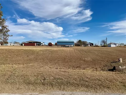 N 2783 Road, Waurika, OK 73573
