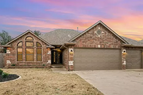2116 Cottonwood Creek Ave, Yukon, OK 73099