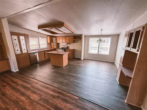 Living - 18912 E College Ave, Coyle, OK 73027 photo 2 of 3