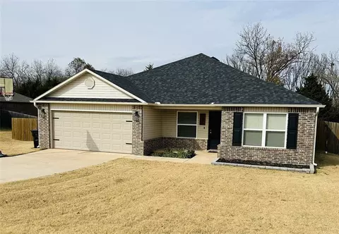 5668 Bent Creek Rd, Shawnee, OK 74804