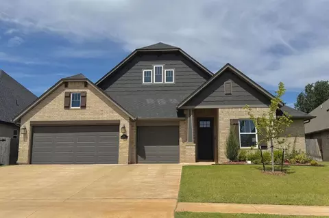2317 E Preserve Edge Dr, Edmond, OK 73034