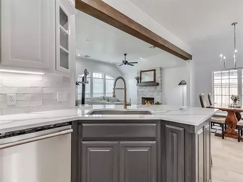 Kitchen - 1806 Barrington Dr, Norman, OK 73071 photo 5 of 8