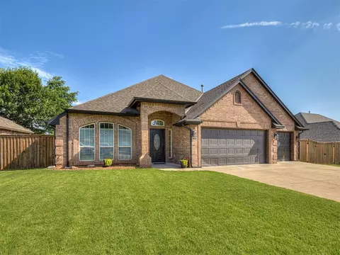Exterior - 1806 Barrington Dr, Norman, OK 73071 photo 2 of 6