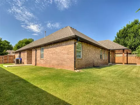 Exterior - 1806 Barrington Dr, Norman, OK 73071 photo 6 of 6