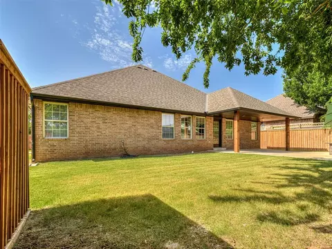 Exterior - 1806 Barrington Dr, Norman, OK 73071 photo 5 of 6