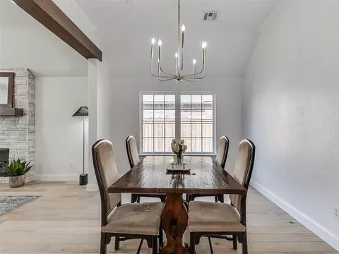 Dining - 1806 Barrington Dr, Norman, OK 73071 photo 1 of 2