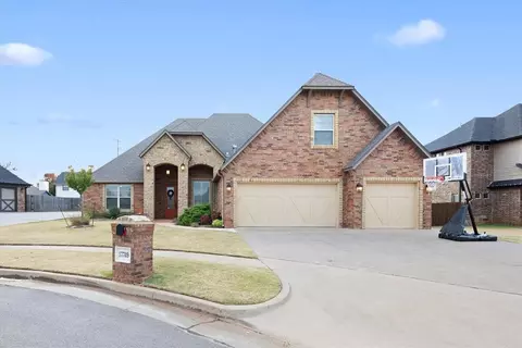 17709 Griffin Cove Ct, Edmond, OK 73012