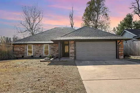11108 NW 112th St, Yukon, OK 73099