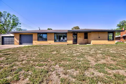 2906 W Broadway Ave, Enid, OK 73703