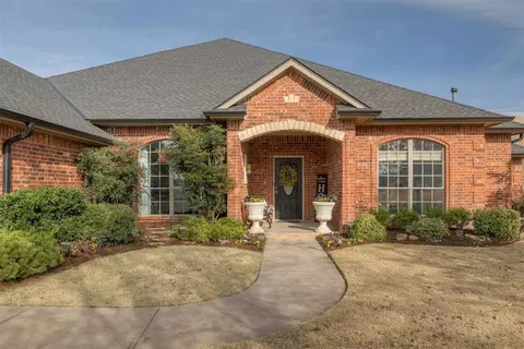 4161 Darril Rd, Edmond, OK 73025