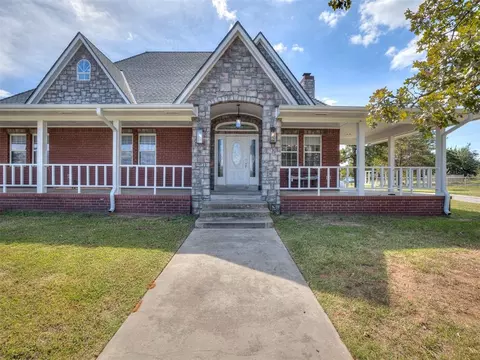 Exterior - 9300 Pine Ave, Spencer, OK 73084 photo 3 of 8