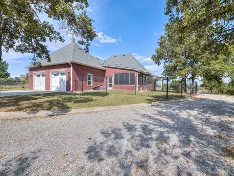 Exterior - 9300 Pine Ave, Spencer, OK 73084 photo 6 of 8