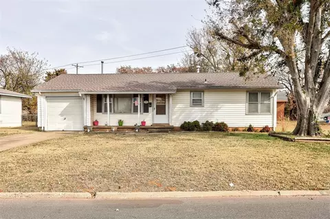 3304 Woodside Dr, Midwest City, OK 73110