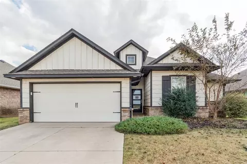 9304 NW 90th St, Yukon, OK 73099