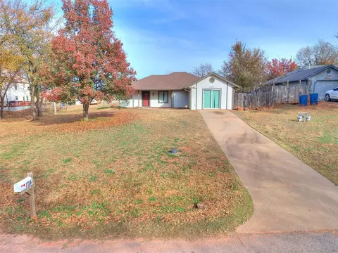 1714 E University Ave, Guthrie, OK 73044