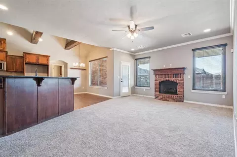 Living - 20644 Landmark Dr, Harrah, OK 73045 photo 3 of 5