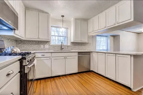 Kitchen - 818 Mockingbird Ln, Norman, OK 73071 photo 1 of 2