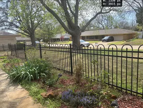 Exterior - 818 Mockingbird Ln, Norman, OK 73071 photo 3 of 10