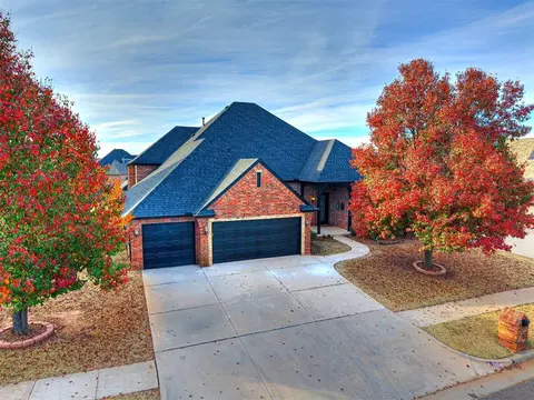 19541 Talavera Ln, Edmond, OK 73012