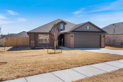 2498 Heather Rd, Blanchard, OK 73010