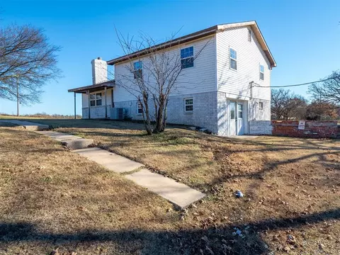 Exterior - 355807 E 1010 Rd, Prague, OK 74864 photo 1 of 3