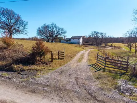 355807 E 1010 Rd, Prague, OK 74864