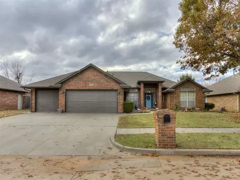 6721 Green Meadow Ln, Oklahoma City, OK 73132