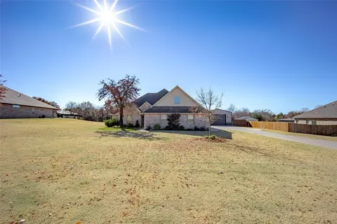 300 Turtle Dove Ct, Blanchard, OK 73010