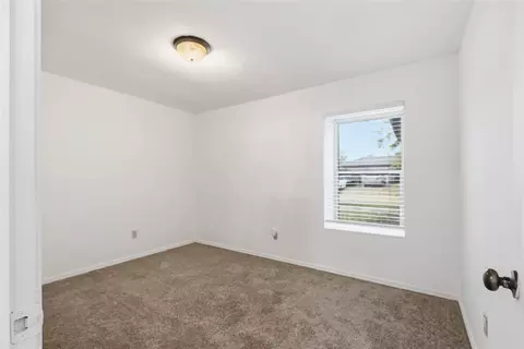 Bedroom - 612 NE 14th St, Moore, OK 73160 photo 2 of 4
