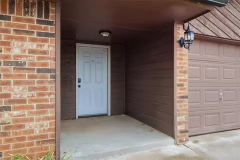 Other - 612 NE 14th St, Moore, OK 73160 photo 2 of 6