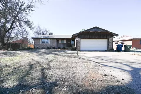 1904 S 21st St, Chickasha, OK 73018