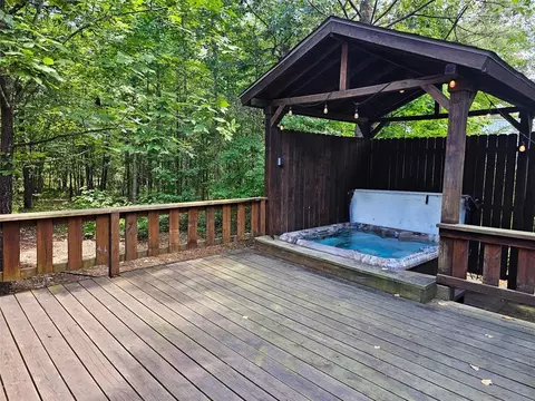 Exterior - 302 Orca Rd, Broken Bow, OK 74728 photo 2 of 7