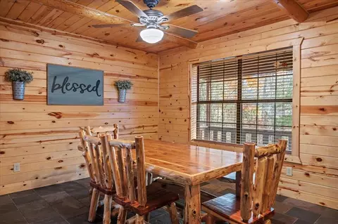 Dining - 302 Orca Rd, Broken Bow, OK 74728 photo 1 of 1