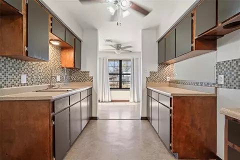 Kitchen - 419 E F St, Ringling, OK 73456 photo 1 of 2