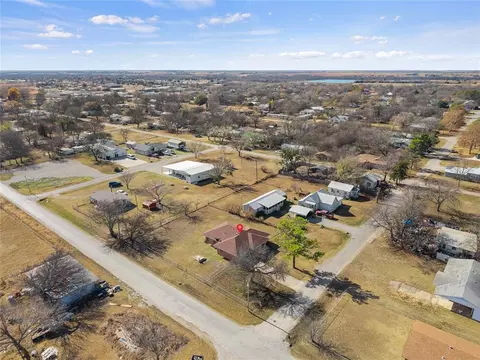 View/Area - 419 E F St, Ringling, OK 73456 photo 1 of 7
