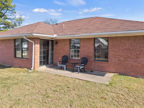 Exterior - 419 E F St, Ringling, OK 73456 photo 6 of 8