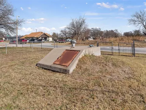 View/Area - 419 E F St, Ringling, OK 73456 photo 2 of 7