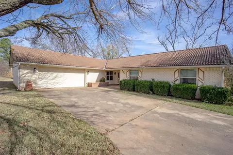 407 NE 8th St, Blanchard, OK 73010