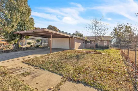 203 Kimberly Ln, Yukon, OK 73099