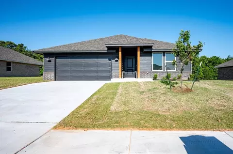4624 Lincoln Lndg, Harrah, OK 73045