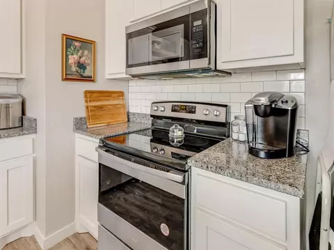 Kitchen - 528 Eischen Ave, Okarche, OK 73762 photo 4 of 5