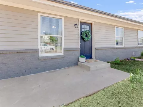 Exterior - 528 Eischen Ave, Okarche, OK 73762 photo 2 of 9