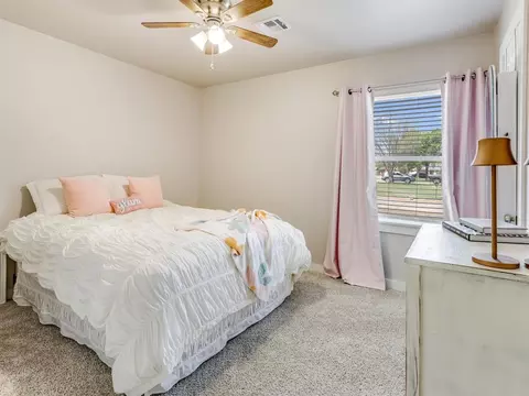 Bedroom - 528 Eischen Ave, Okarche, OK 73762 photo 3 of 4