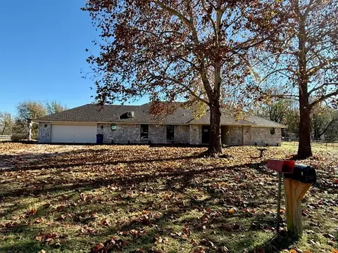 3802 N Country Club Rd, Newcastle, OK 73065