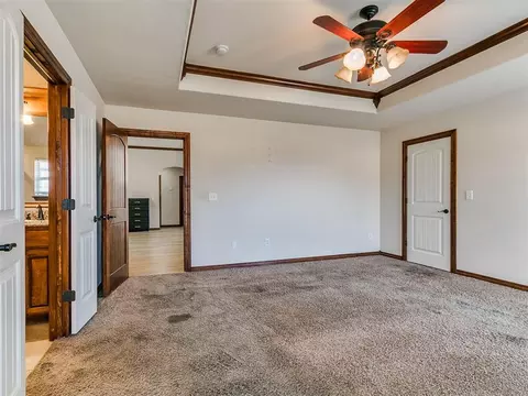 Bedroom - 291 Hillside Dr, Harrah, OK 73045 photo 3 of 9