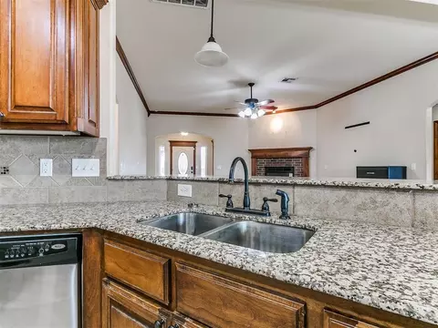 Kitchen - 291 Hillside Dr, Harrah, OK 73045 photo 9 of 9