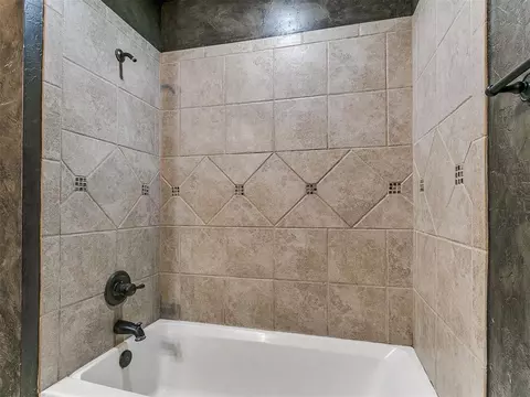 Bath - 291 Hillside Dr, Harrah, OK 73045 photo 8 of 8