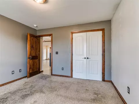 Bedroom - 291 Hillside Dr, Harrah, OK 73045 photo 6 of 9