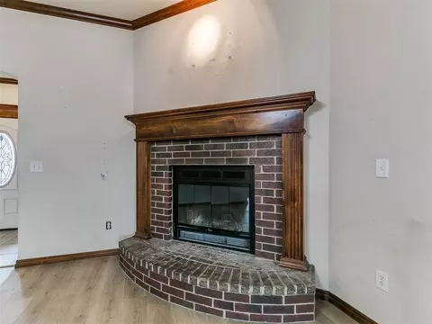 Living - 291 Hillside Dr, Harrah, OK 73045 photo 6 of 6