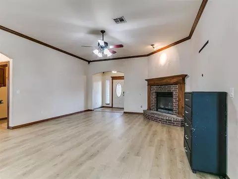 Living - 291 Hillside Dr, Harrah, OK 73045 photo 4 of 6
